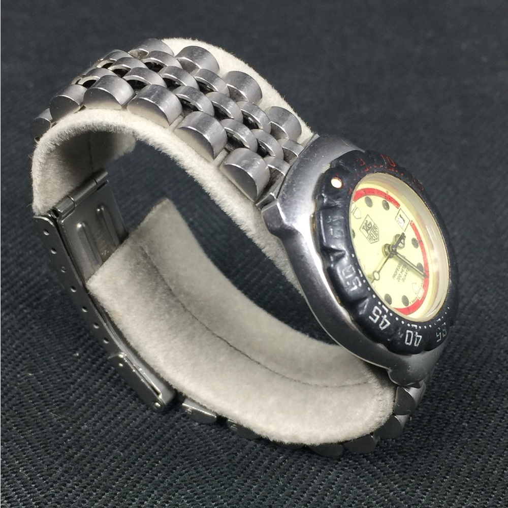 VTG Tag Heuer F1 PROFESSIONAL 200 M 1990's Cream 29mm Quartz Ladies Watch WA1411 - Picture 3 of 12